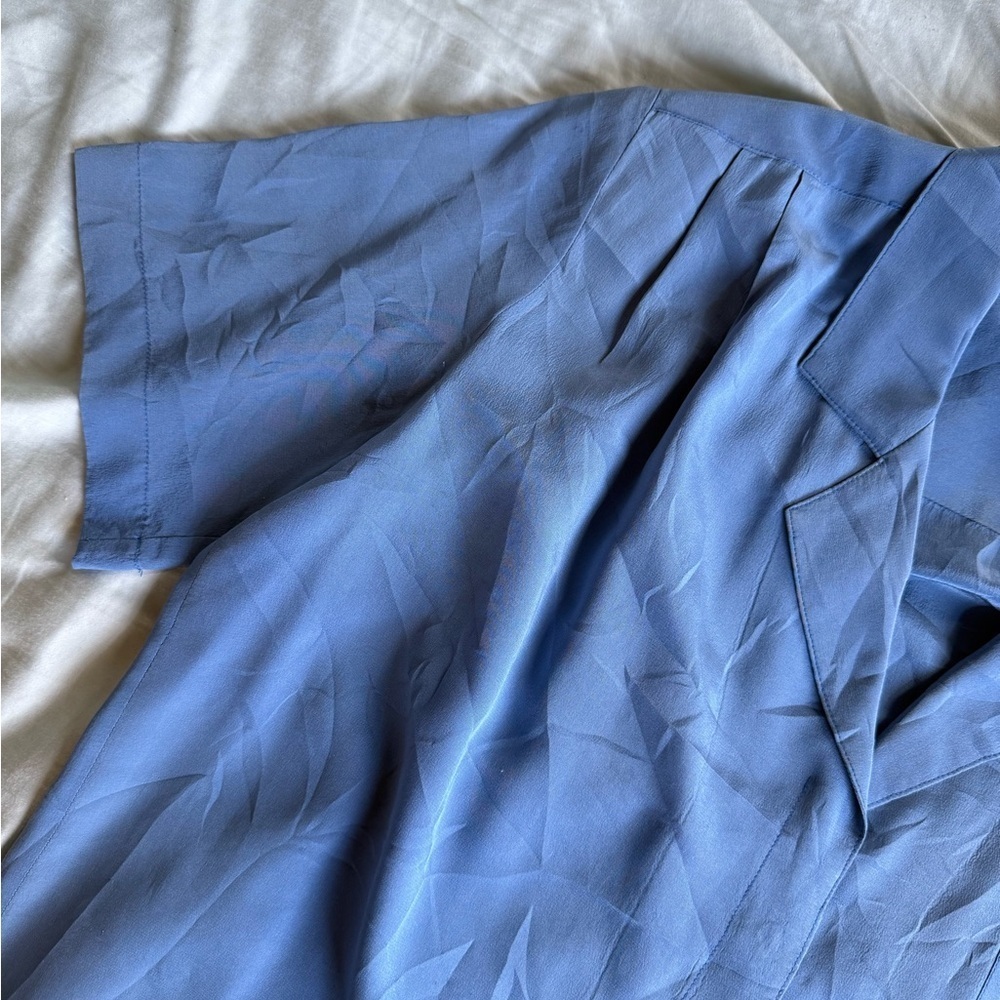 Vintage 100% SILK Women's Blue Short Sleeve Button Up Blouse | Size 4 - Picture 3 of 8